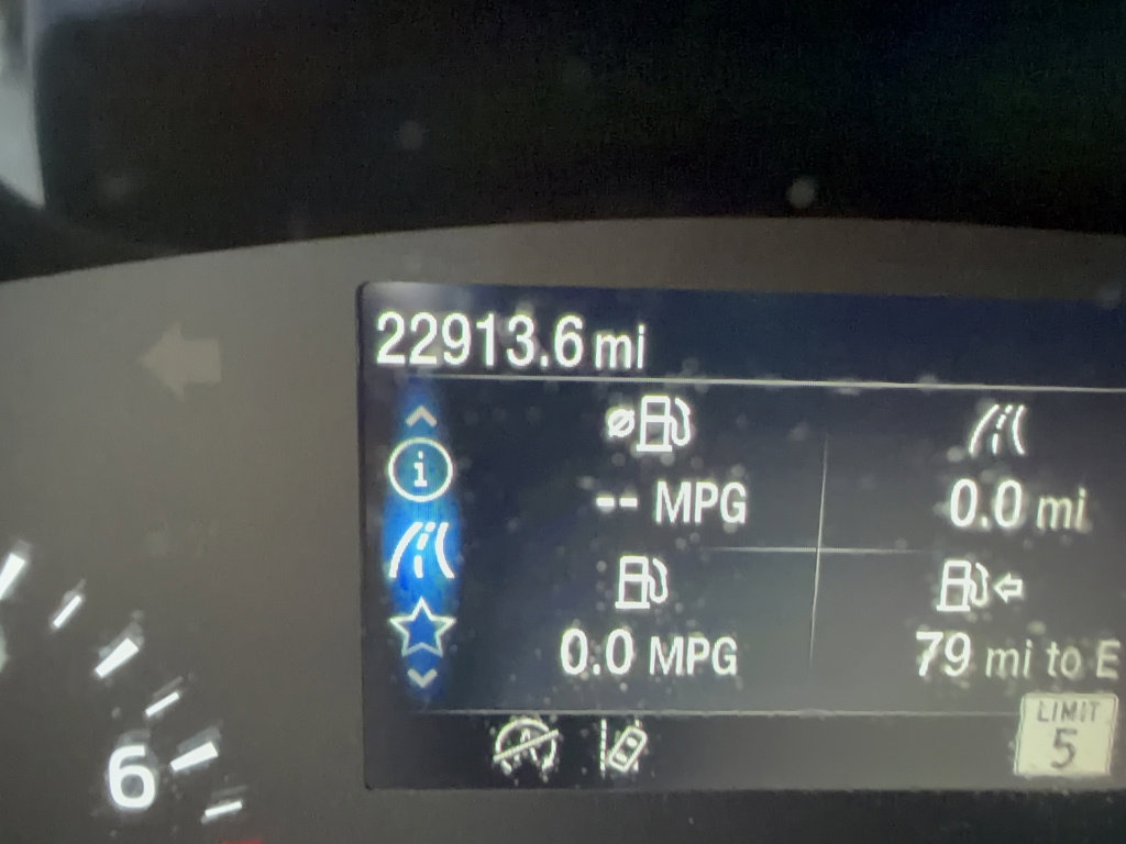 Certified 2022 Ford Escape SEL w/ SEL Stealth AWD Package image 17