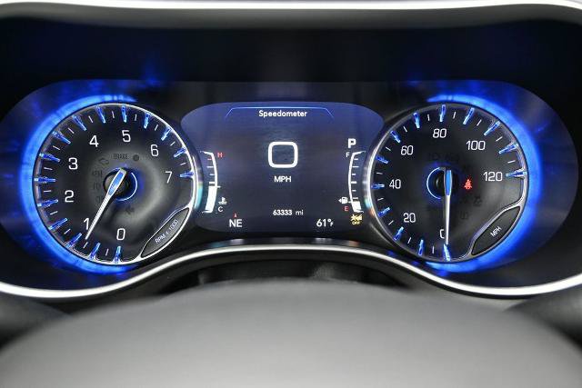 Used 2024 Chrysler Pacifica Touring-L FWD image 26