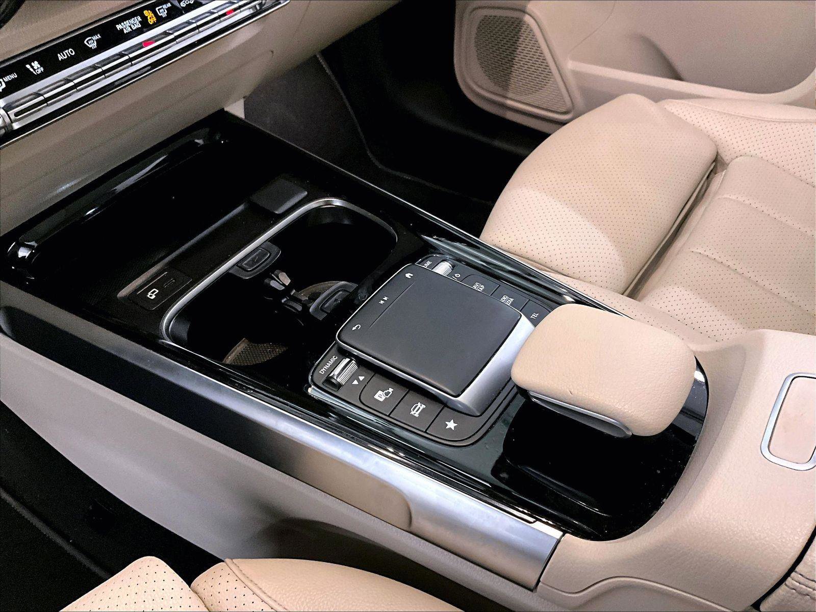 Used 2022 Mercedes-Benz GLB 250 4MATIC image 16