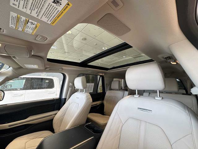 Certified 2022 Ford Expedition Max Platinum image 19