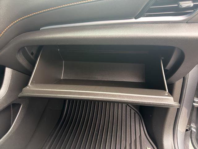 Used 2020 Chevrolet Traverse LT image 13