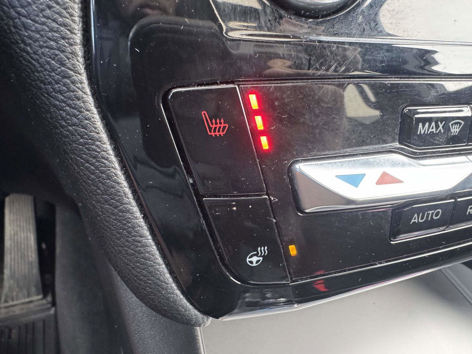 Certified 2023 Ford Explorer ST-Line w/ Class IV Trailer Tow Package image 37