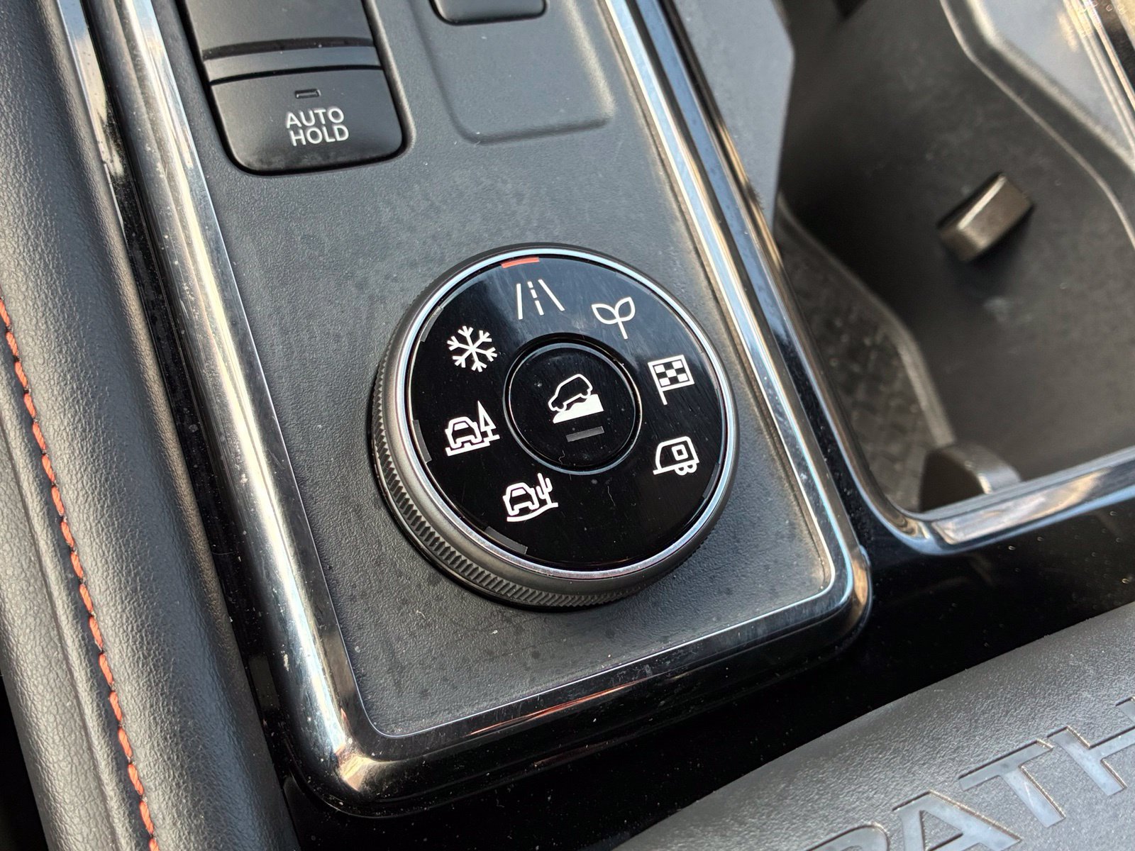 Used 2025 Nissan Pathfinder Rock Creek AWD/4WD image 22