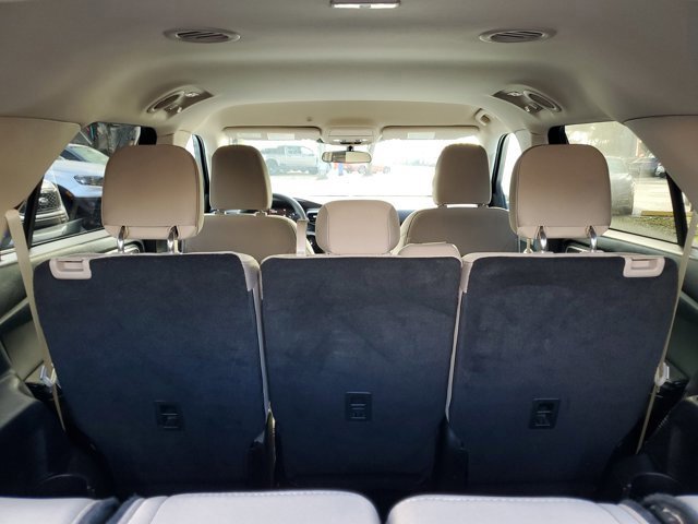 Certified 2024 Ford Explorer 2WD image 9