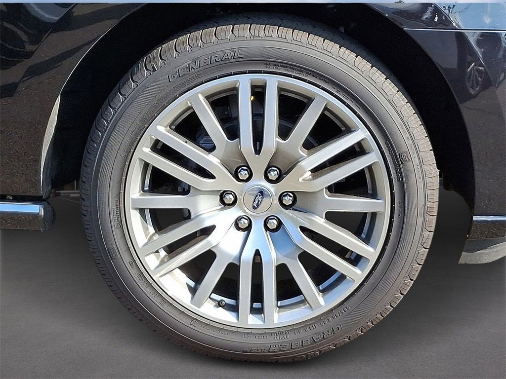 Certified 2023 Ford Expedition Platinum image 7