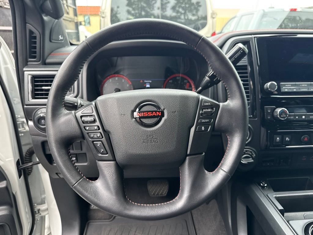 Used 2021 Nissan Titan PRO-4X w/ Pro-4x Convenience Package AWD/4WD image 9
