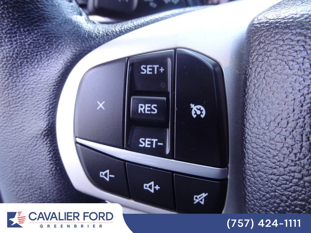 Certified 2022 Ford Explorer XLT w/ Equipment Group 202A RWD image 17