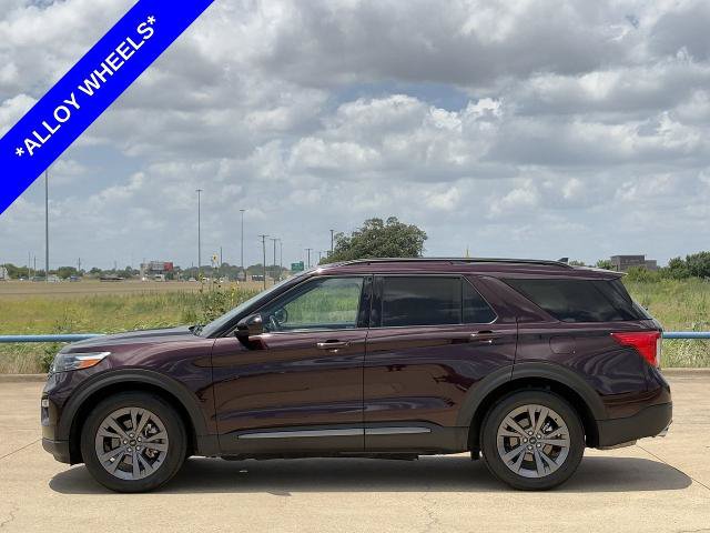 Certified 2023 Ford Explorer XLT w/ Equipment Group 202A RWD image 3