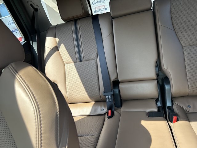 Used 2026 Toyota 4Runner Limited AWD/4WD image 17