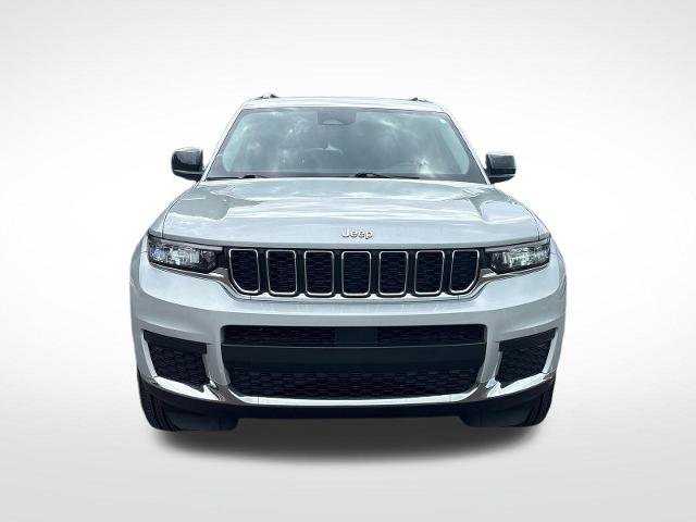 Used 2023 Jeep Grand Cherokee L Laredo RWD image 7
