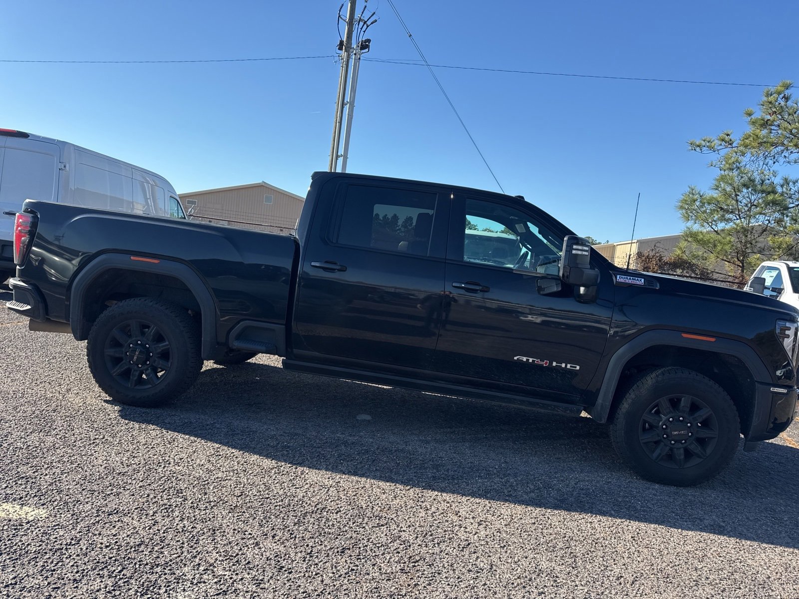 Used 2024 GMC Sierra 2500 AT4 w/ AT4 Premium Plus Package image 6