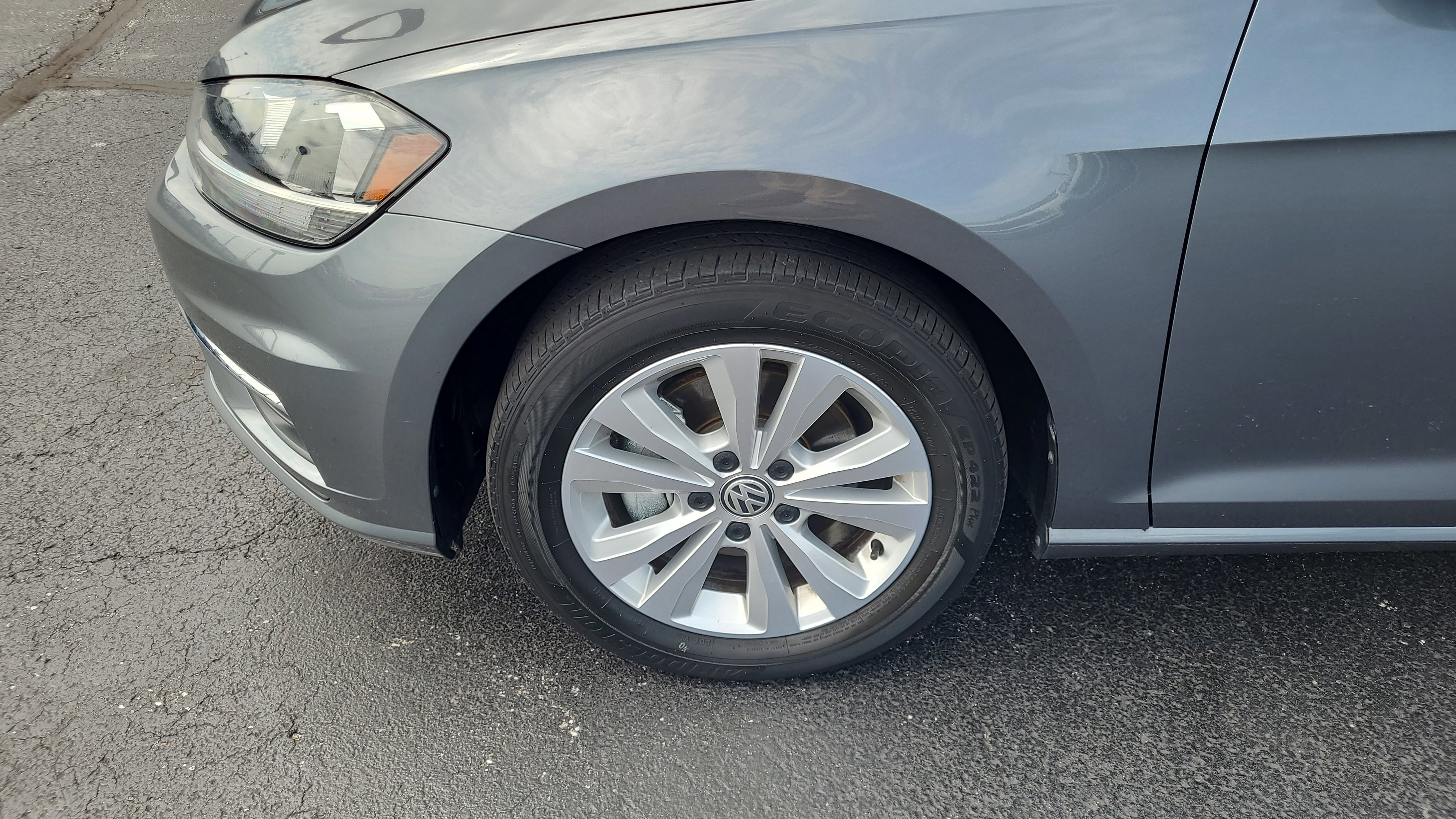 Used 2021 Volkswagen Golf 4-Door image 11