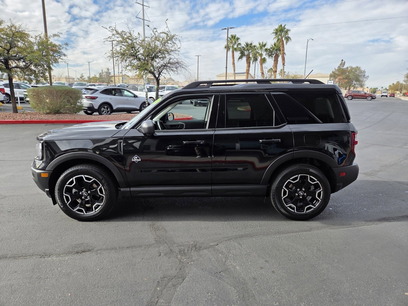 Certified 2025 Ford Bronco Sport Outer Banks w/ Outer Banks Tech Package+ image 2