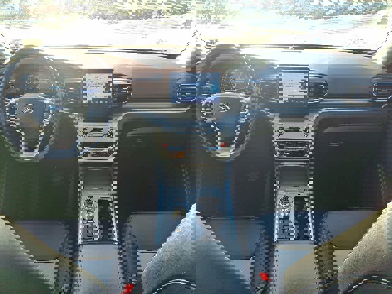 Certified 2022 Ford Explorer XLT w/ Equipment Group 202A image 10