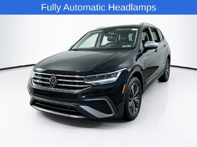 Used 2024 Volkswagen Tiguan Wolfsburg Edition AWD/4WD image 3