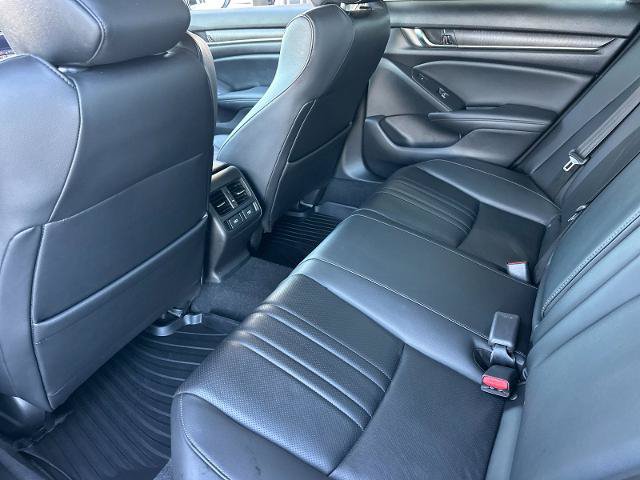Used 2022 Honda Accord Touring image 11