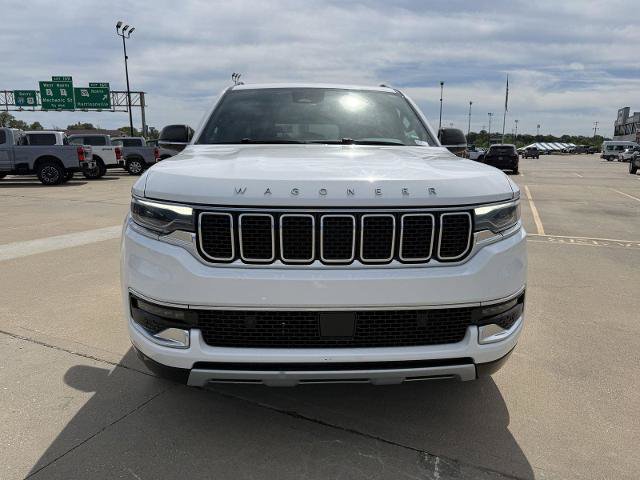 Used 2023 Jeep Wagoneer L Series II AWD/4WD image 3