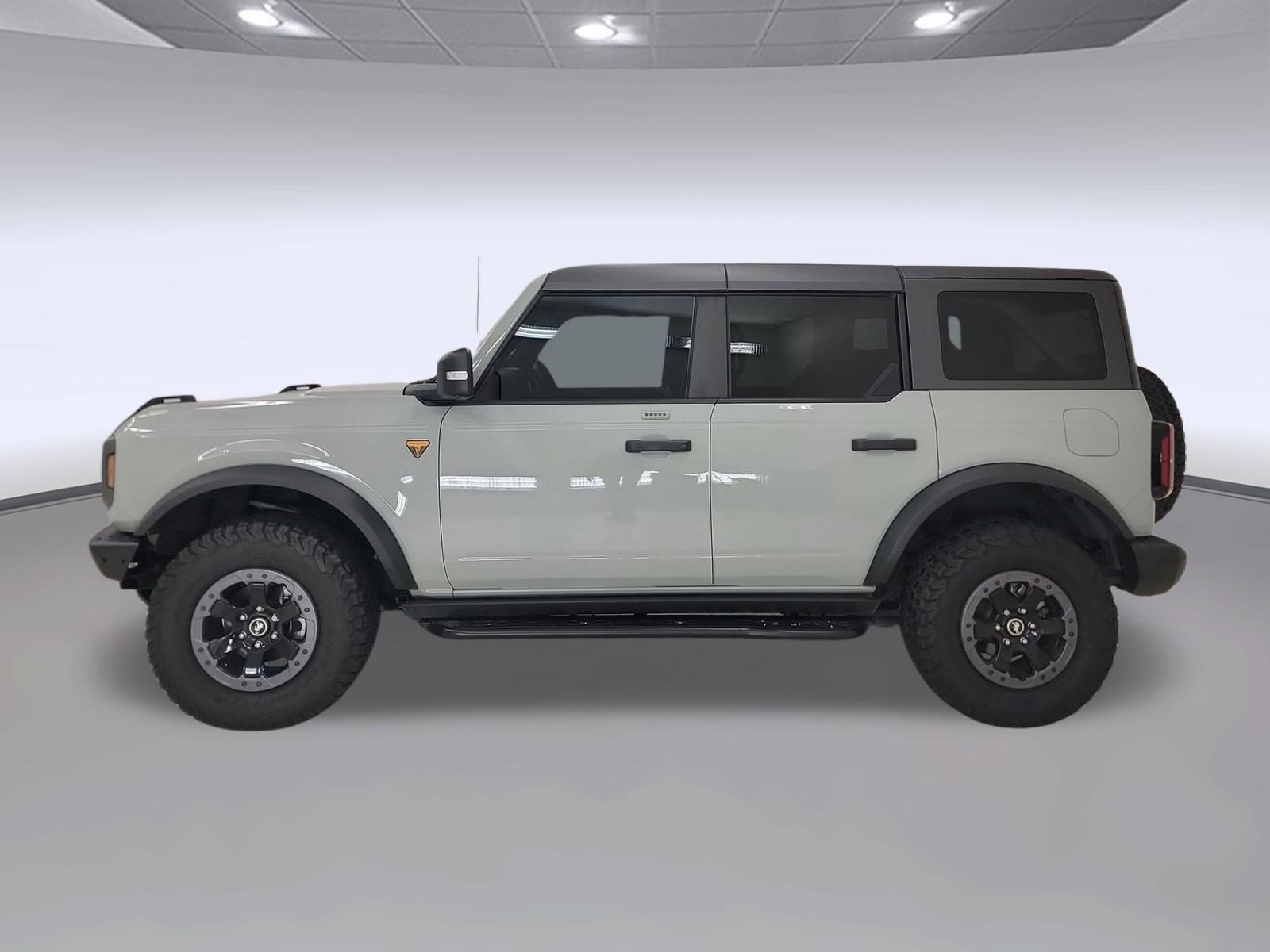 Certified 2023 Ford Bronco Badlands AWD/4WD image 2