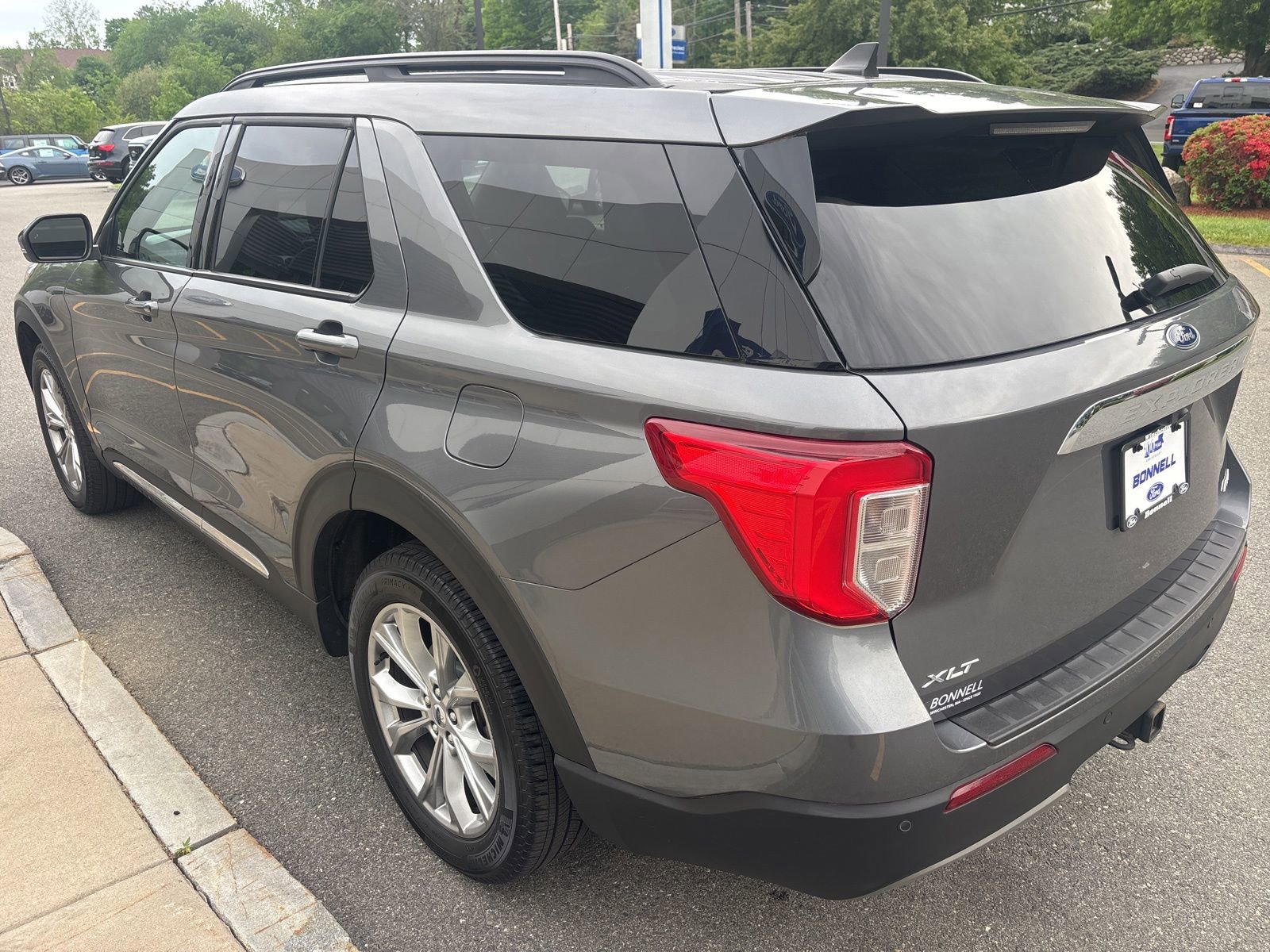 Certified 2023 Ford Explorer XLT w/ Equipment Group 202A AWD/4WD image 5