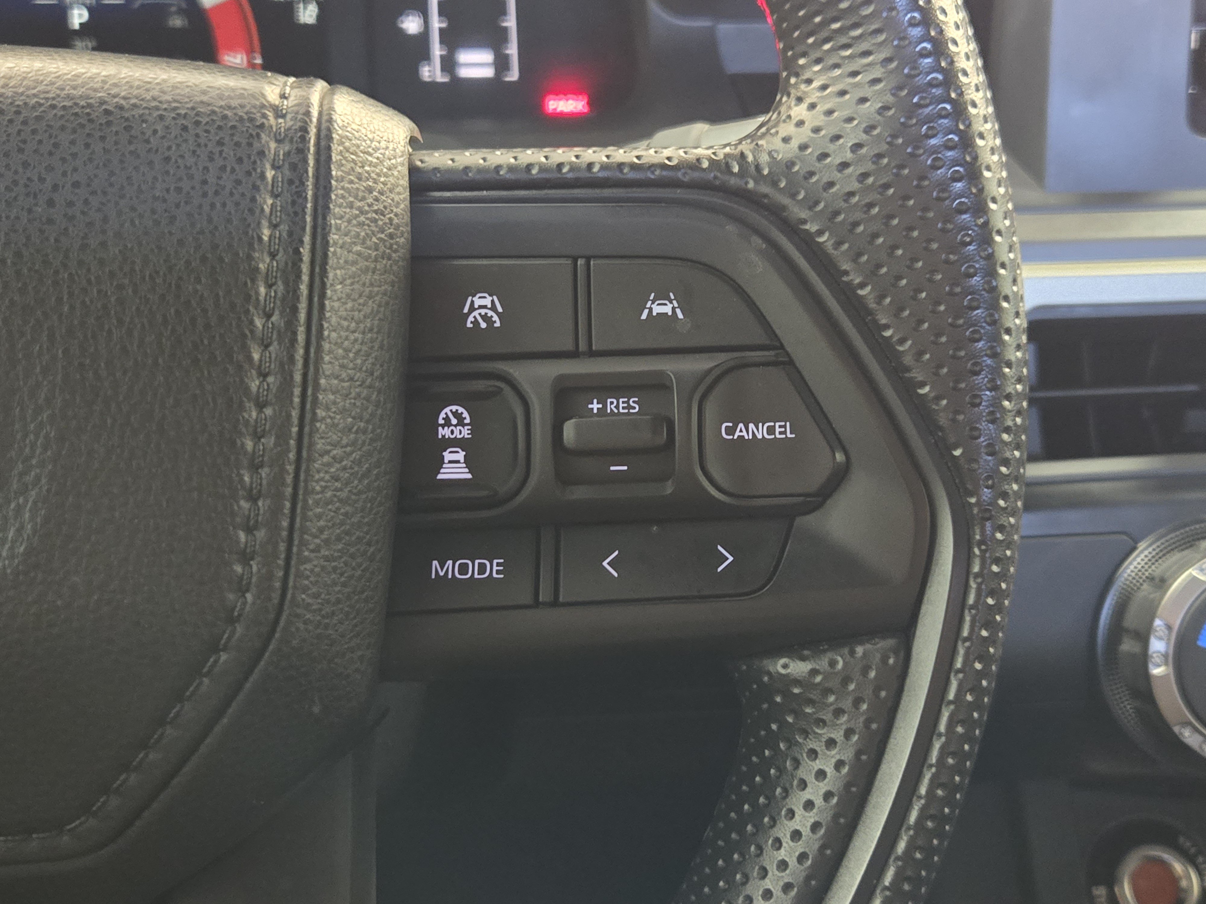 Used 2025 Toyota Tacoma SR5 AWD/4WD image 29