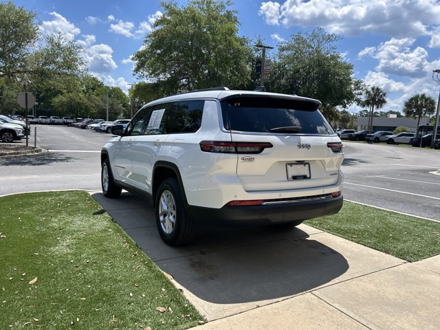 Used 2025 Jeep Grand Cherokee L Laredo w/ Luxury Tech Group I RWD image 7