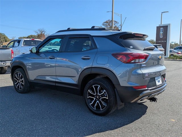 Used 2021 Chevrolet TrailBlazer ACTIV w/ Technology Package image 3