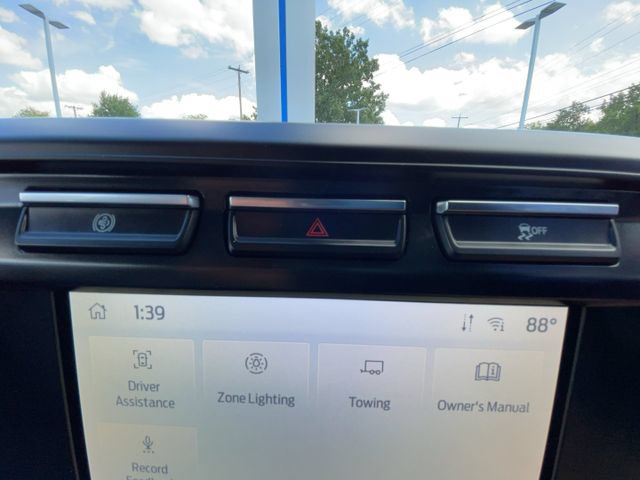 Certified 2023 Ford F550 4x4 Regular Cab Super Duty image 25