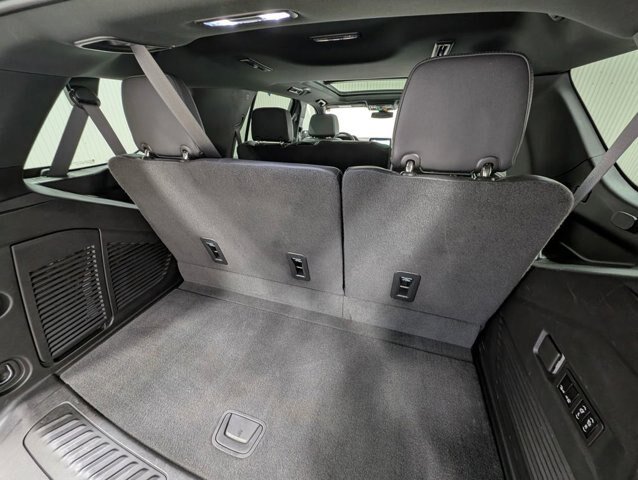 Used 2022 Chevrolet Tahoe LT w/ Luxury Package AWD/4WD image 23