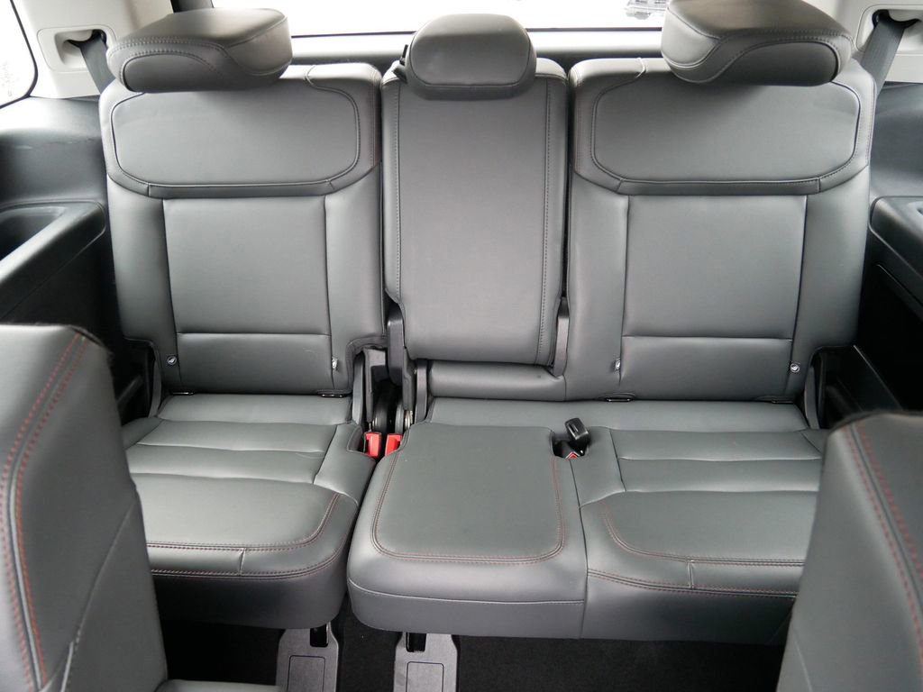 Certified 2025 Ford Expedition Active AWD/4WD image 15