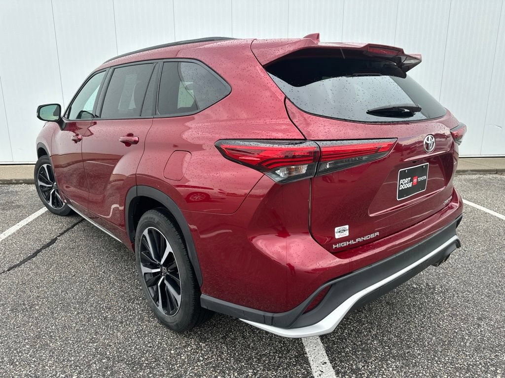 Used 2021 Toyota Highlander XSE AWD/4WD image 5