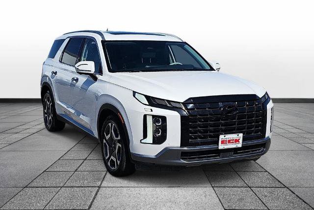 Used 2024 Hyundai Palisade Limited FWD image 3