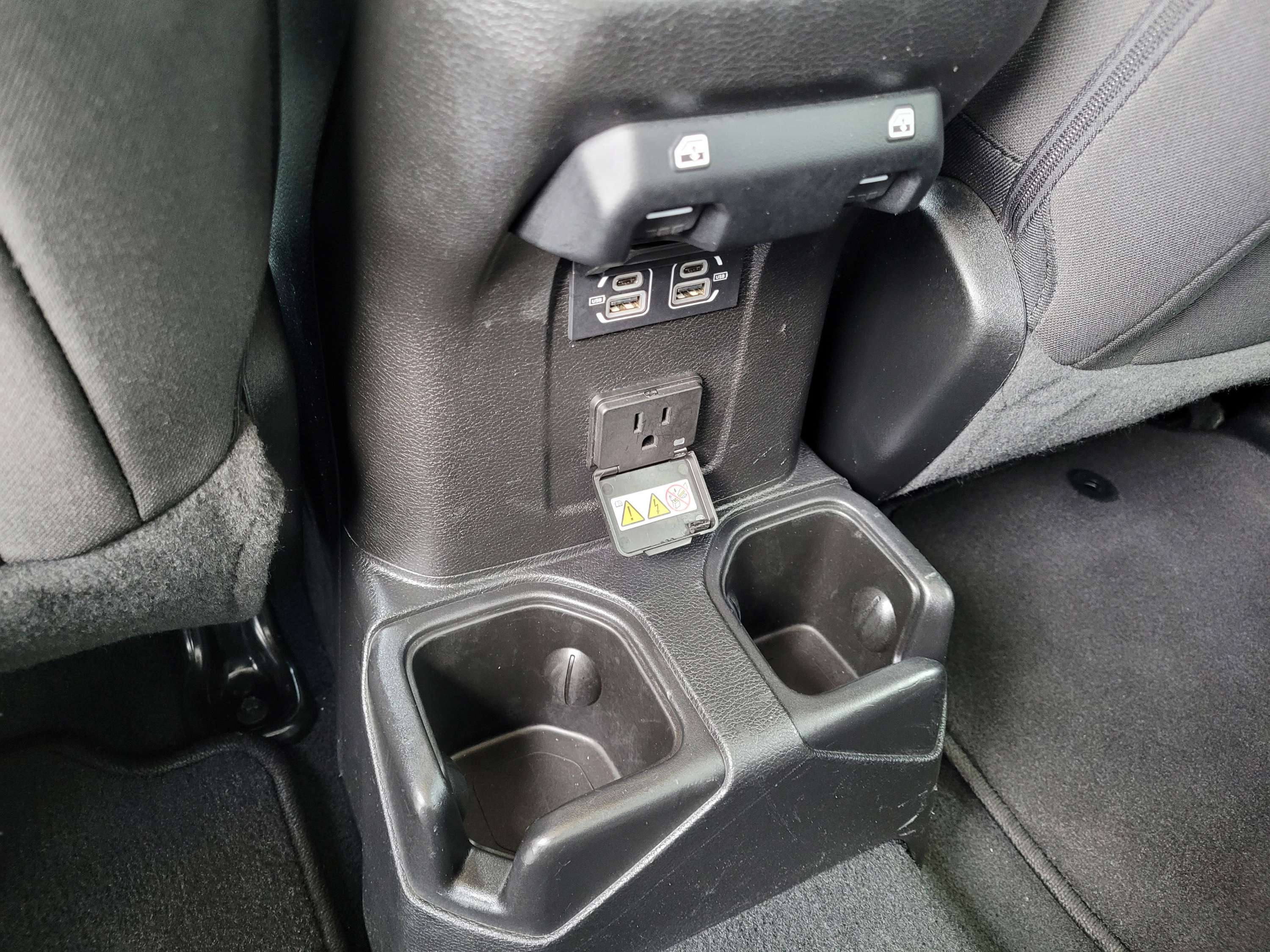 Used 2023 Jeep Gladiator Overland AWD/4WD image 16