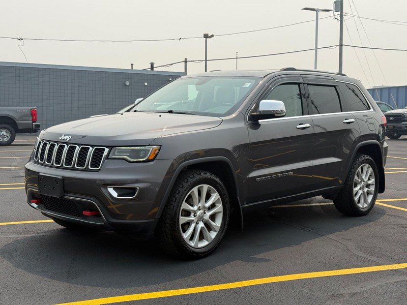 Used 2017 Jeep Grand Cherokee Limited w/ Luxury Group II AWD/4WD image 9