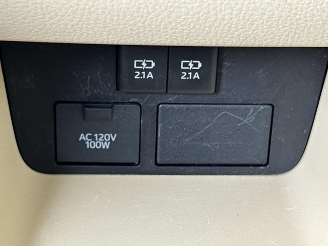 Used 2017 Toyota Highlander XLE image 18