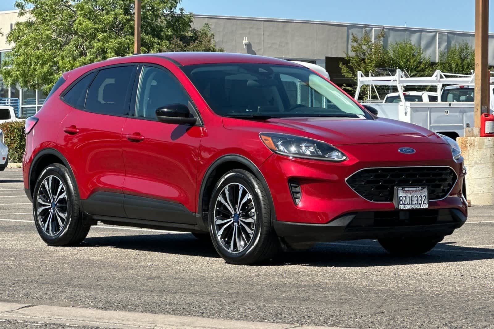 Certified 2021 Ford Escape SE w/ SE Sport Appearance Package FWD image 9