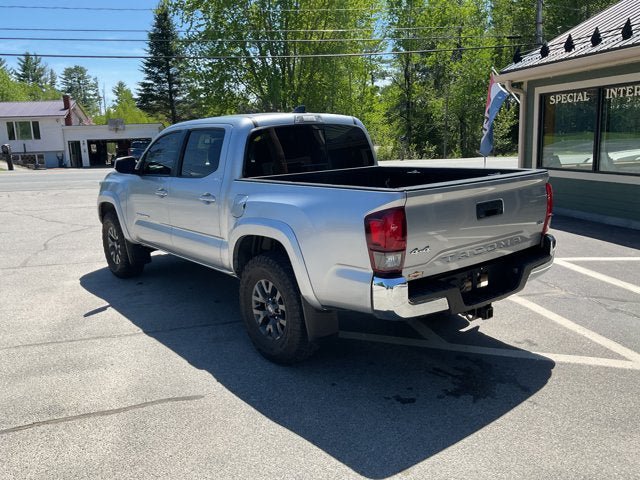 Used 2022 Toyota Tacoma SR5 AWD/4WD image 11