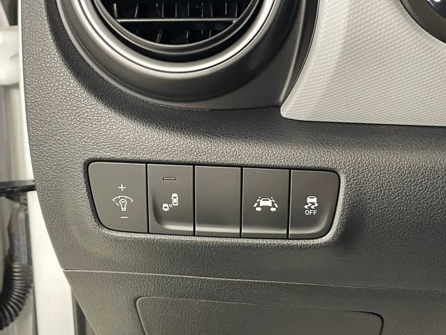 Used 2021 Hyundai Kona Limited image 19