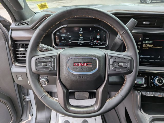 Used 2024 GMC Sierra 2500 AT4 w/ AT4 Premium Plus Package AWD/4WD image 9