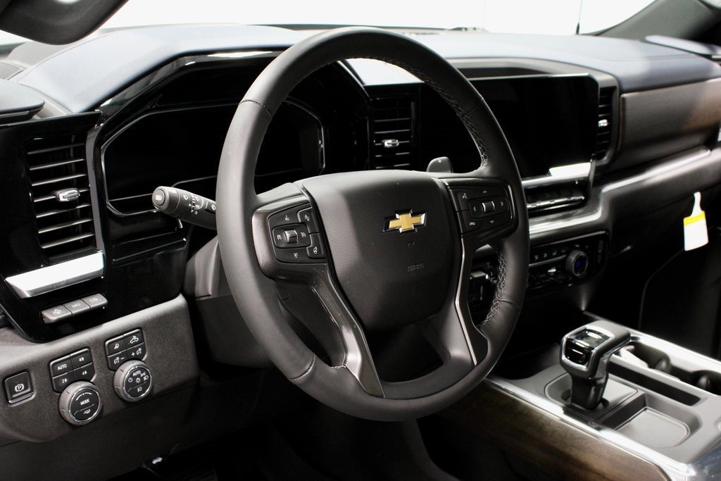 Used 2025 Chevrolet Silverado 1500 High Country w/ Technology Package image 28