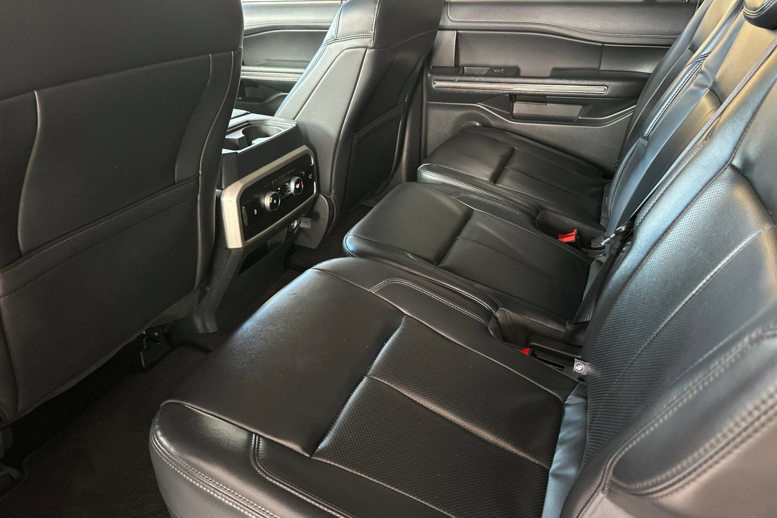Certified 2024 Ford Expedition Max XLT RWD image 11