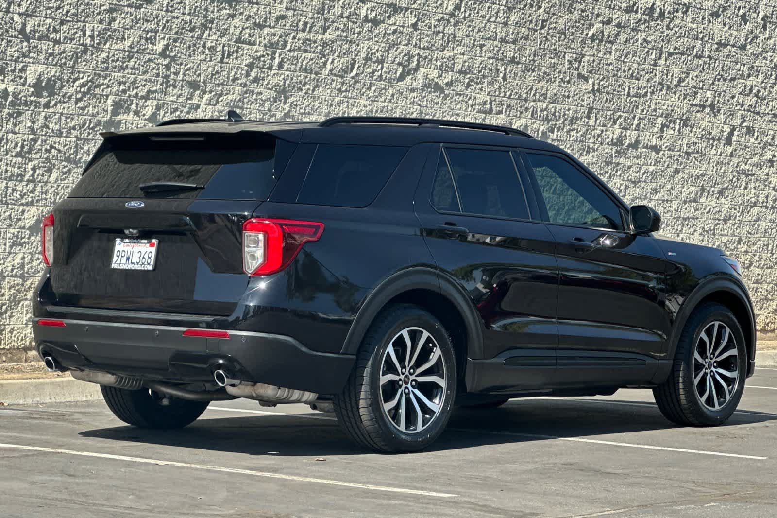 Certified 2022 Ford Explorer ST-Line RWD image 2