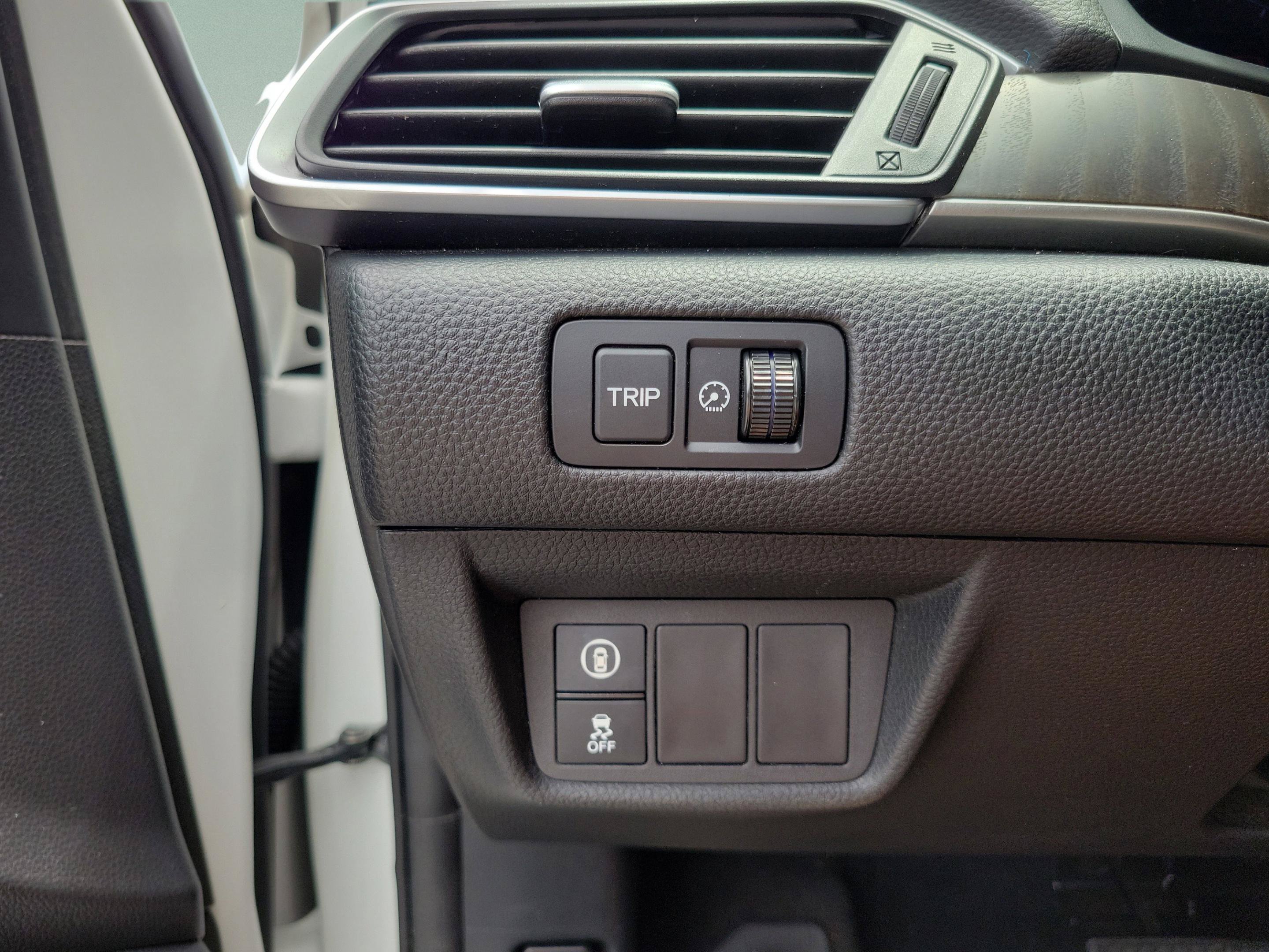 Used 2018 Honda Accord EX image 19