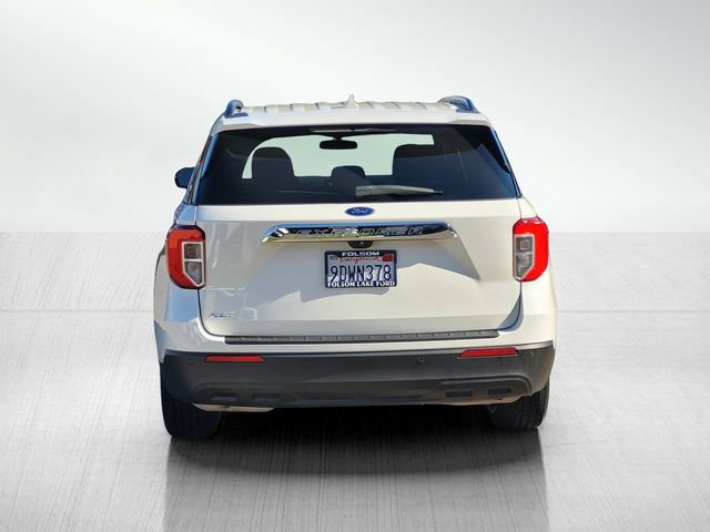 Certified 2022 Ford Explorer XLT image 4