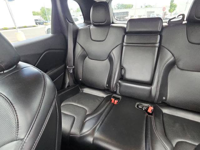 Used 2019 Jeep Cherokee Limited w/ Technology Group AWD/4WD image 12