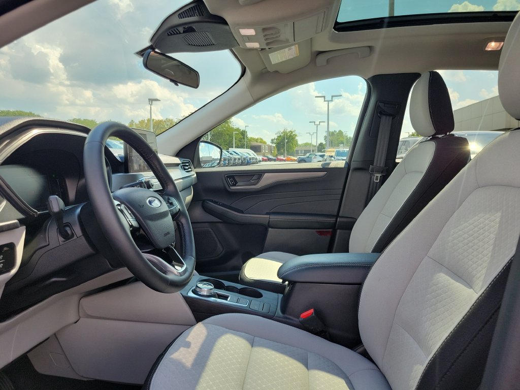 Certified 2026 Ford Escape Active w/ Cold Weather Package AWD/4WD image 18