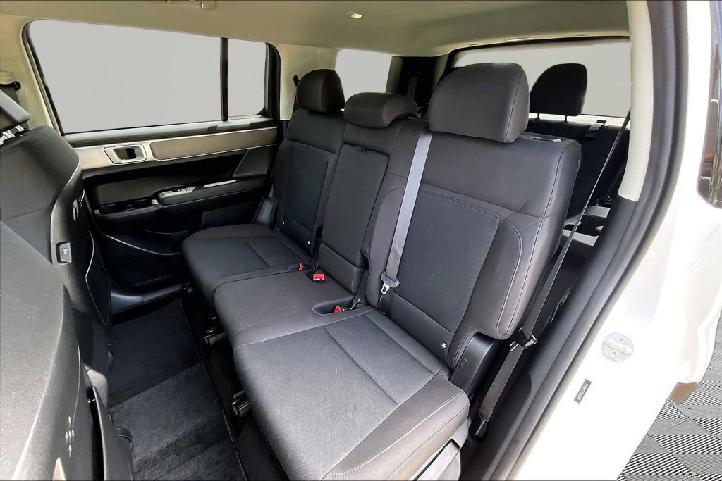 Used 2025 Hyundai Santa Fe SE AWD/4WD image 26