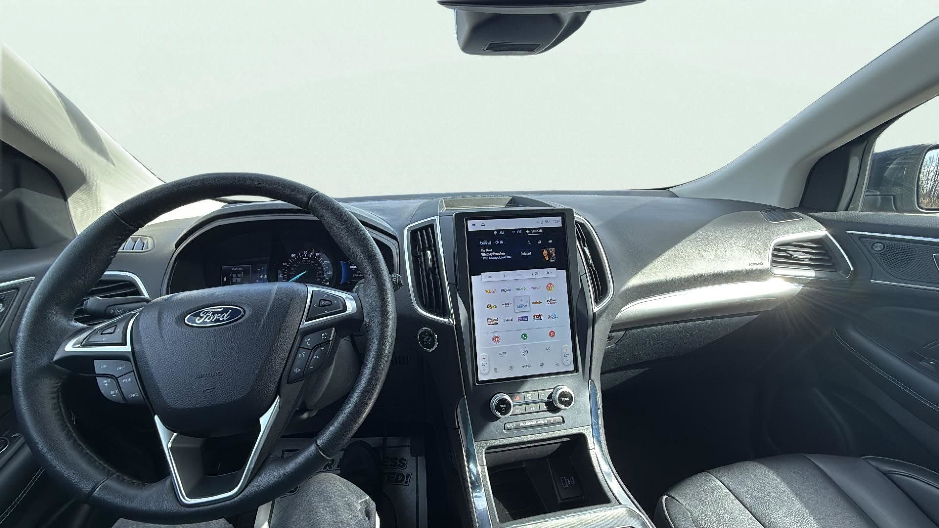 Certified 2022 Ford Edge Titanium AWD/4WD image 11