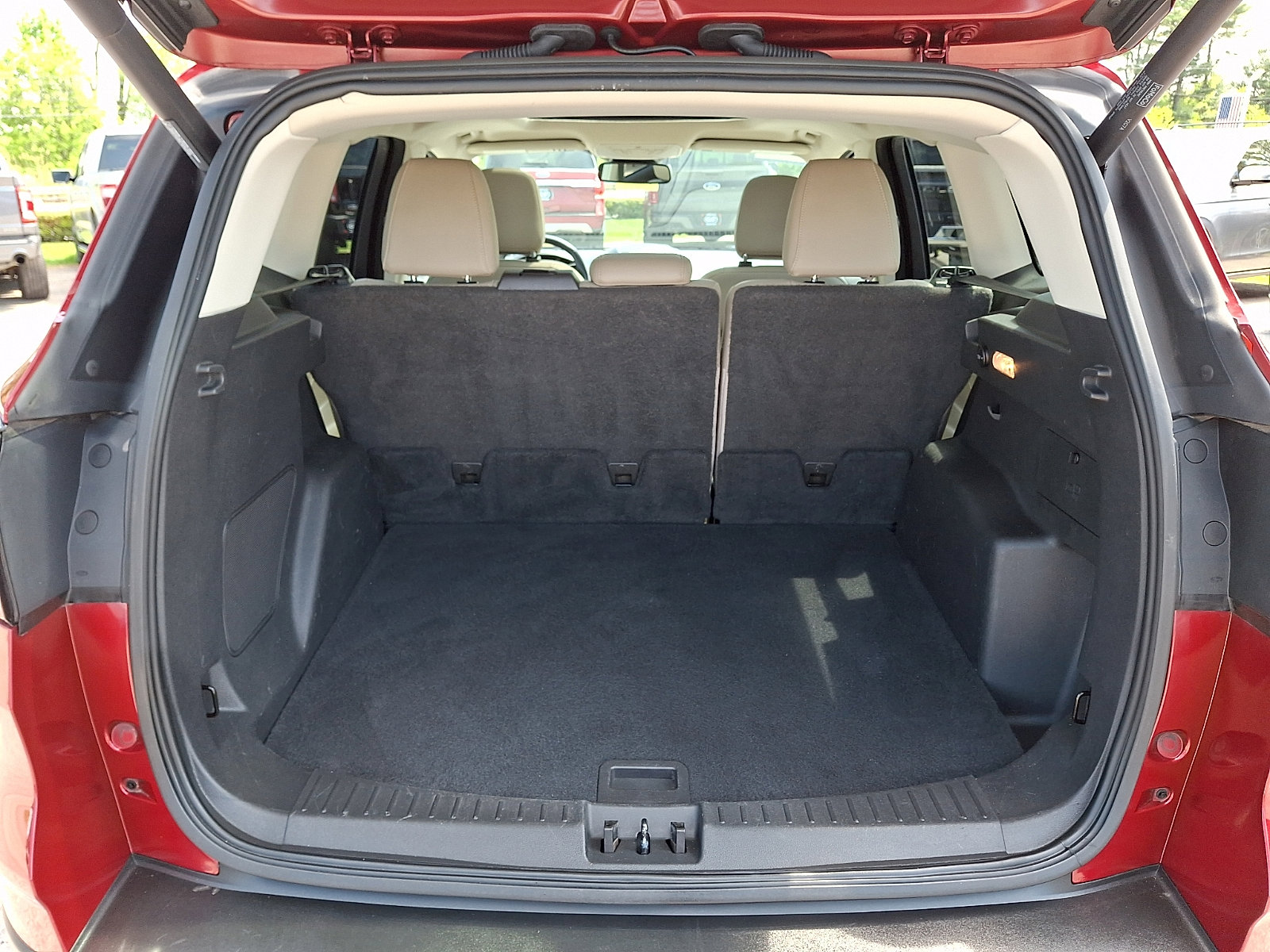 Certified 2019 Ford Escape Titanium AWD/4WD image 31