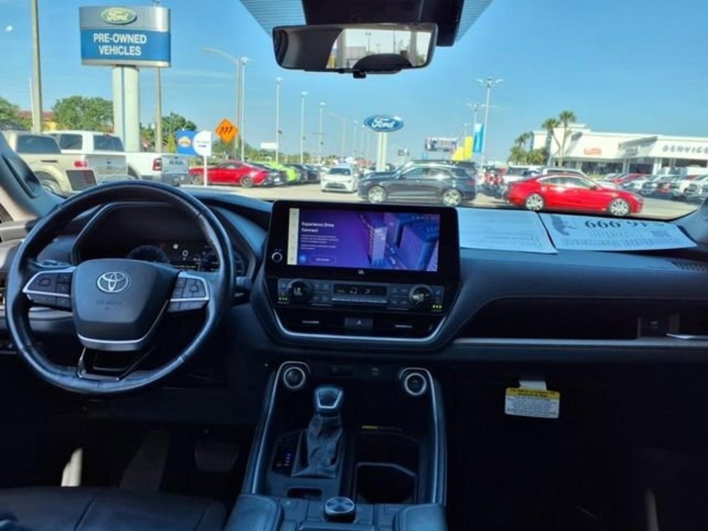 Used 2024 Toyota Grand Highlander Platinum image 33