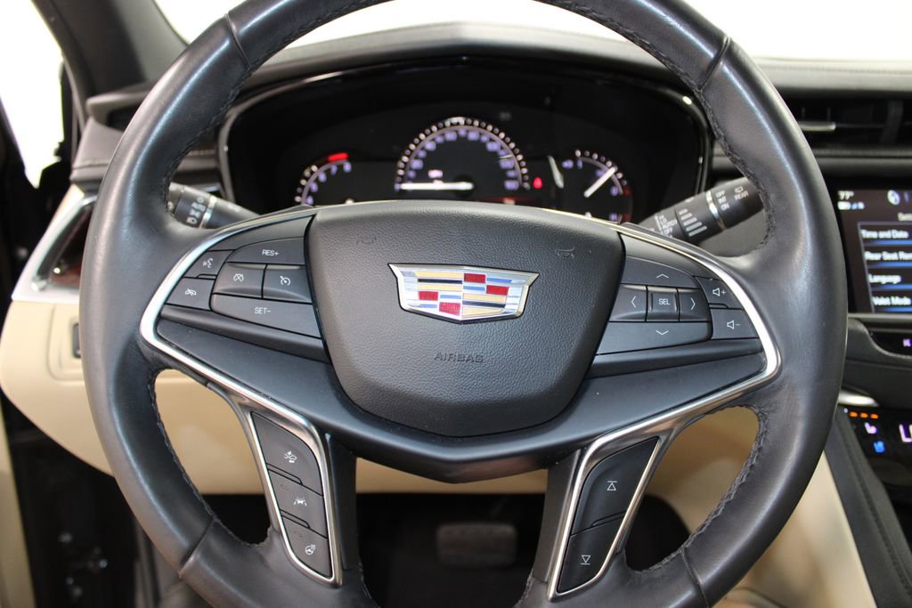 Used 2018 Cadillac XT5 Premium Luxury FWD image 35